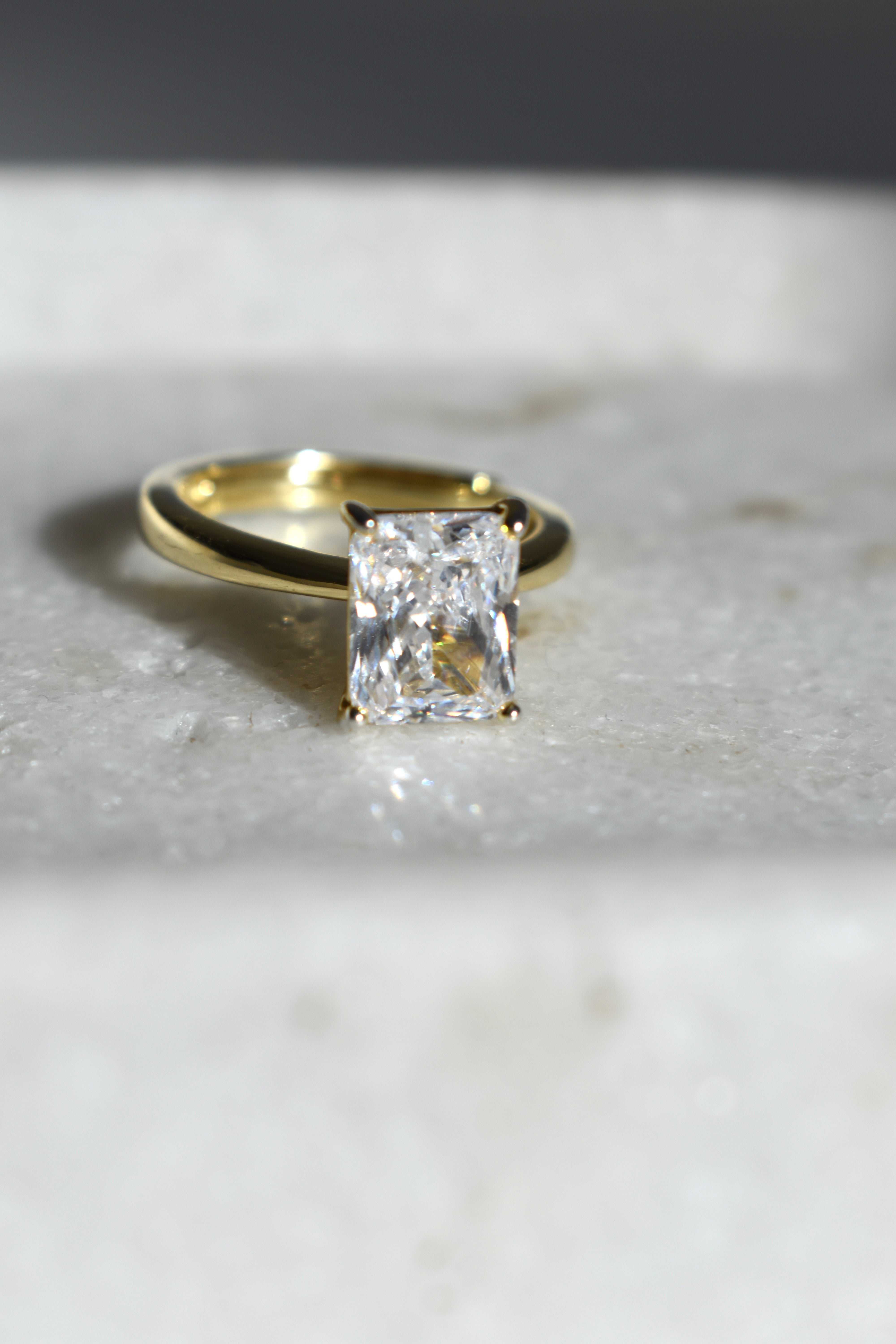 Anello solitario baguette big