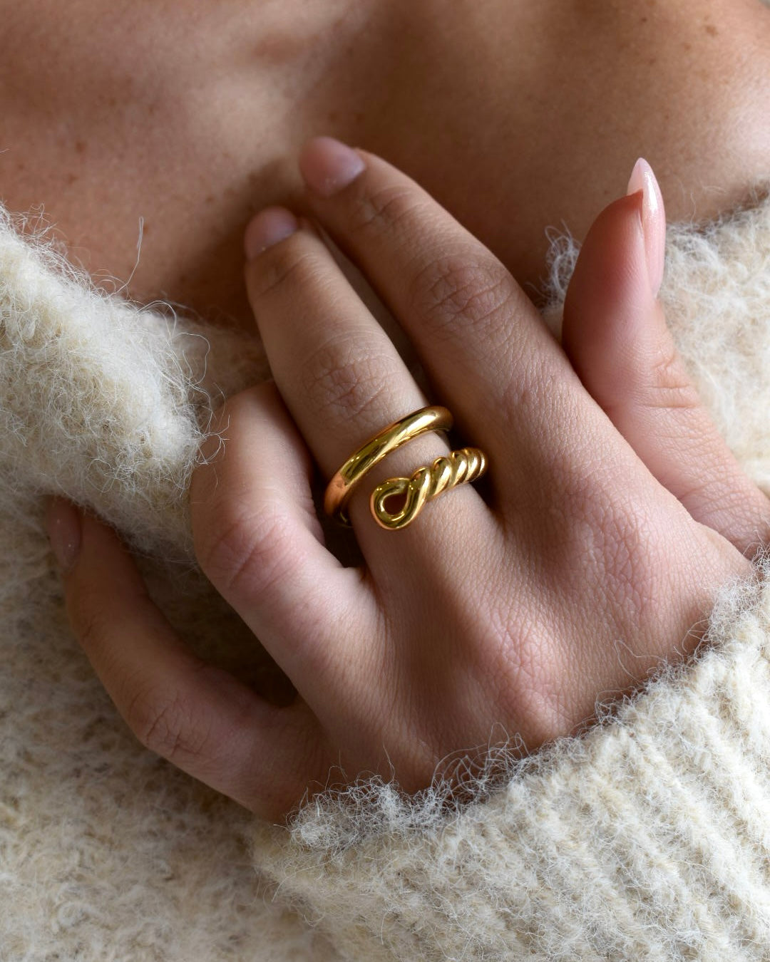 Anello intreccio