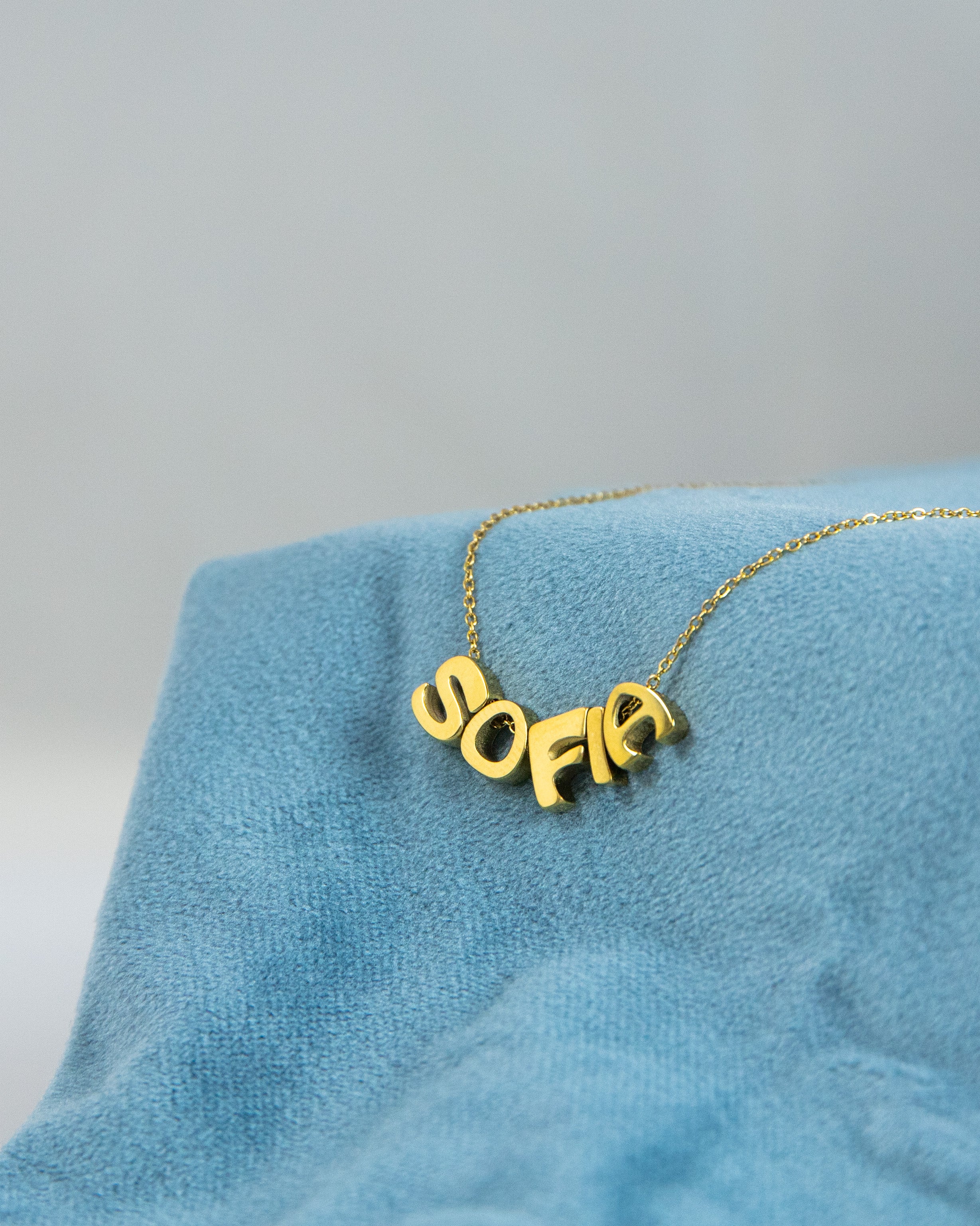 Collana Bubble Letter