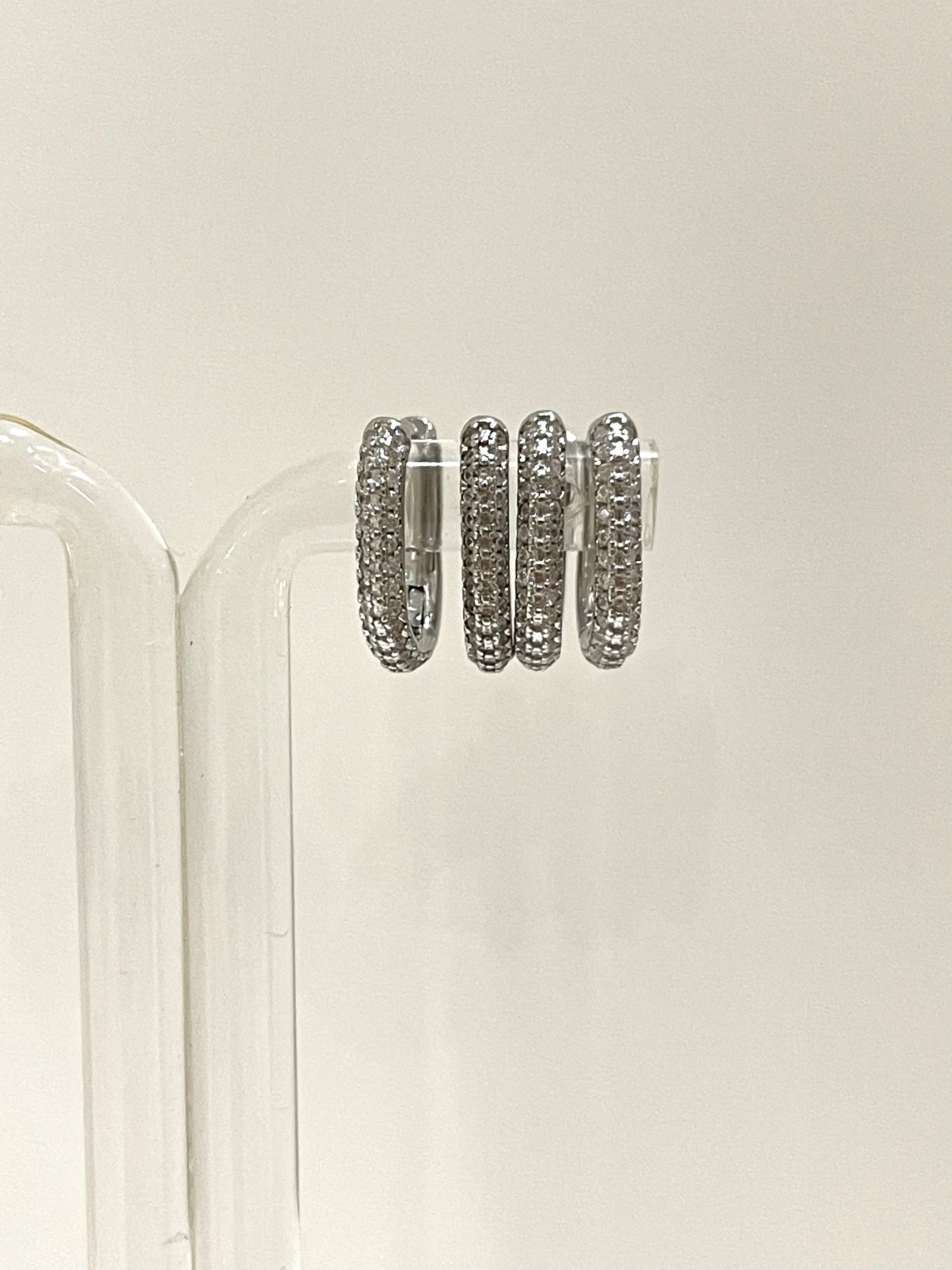 Oval HOOPS