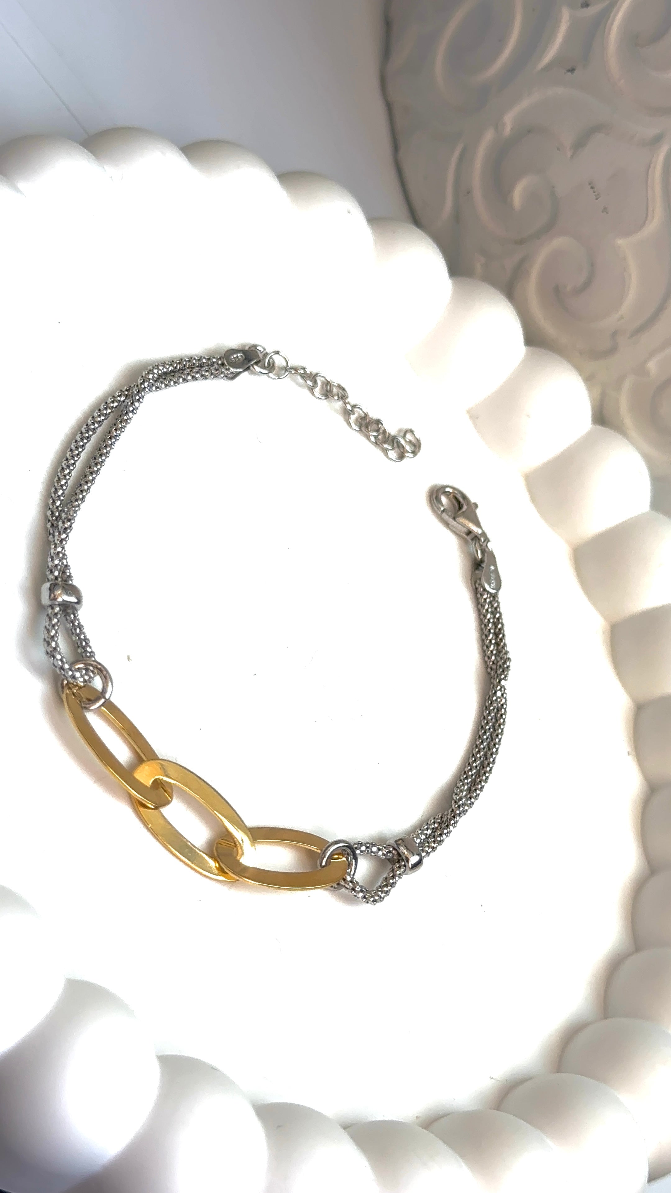 Bracciale soggetto catene oro