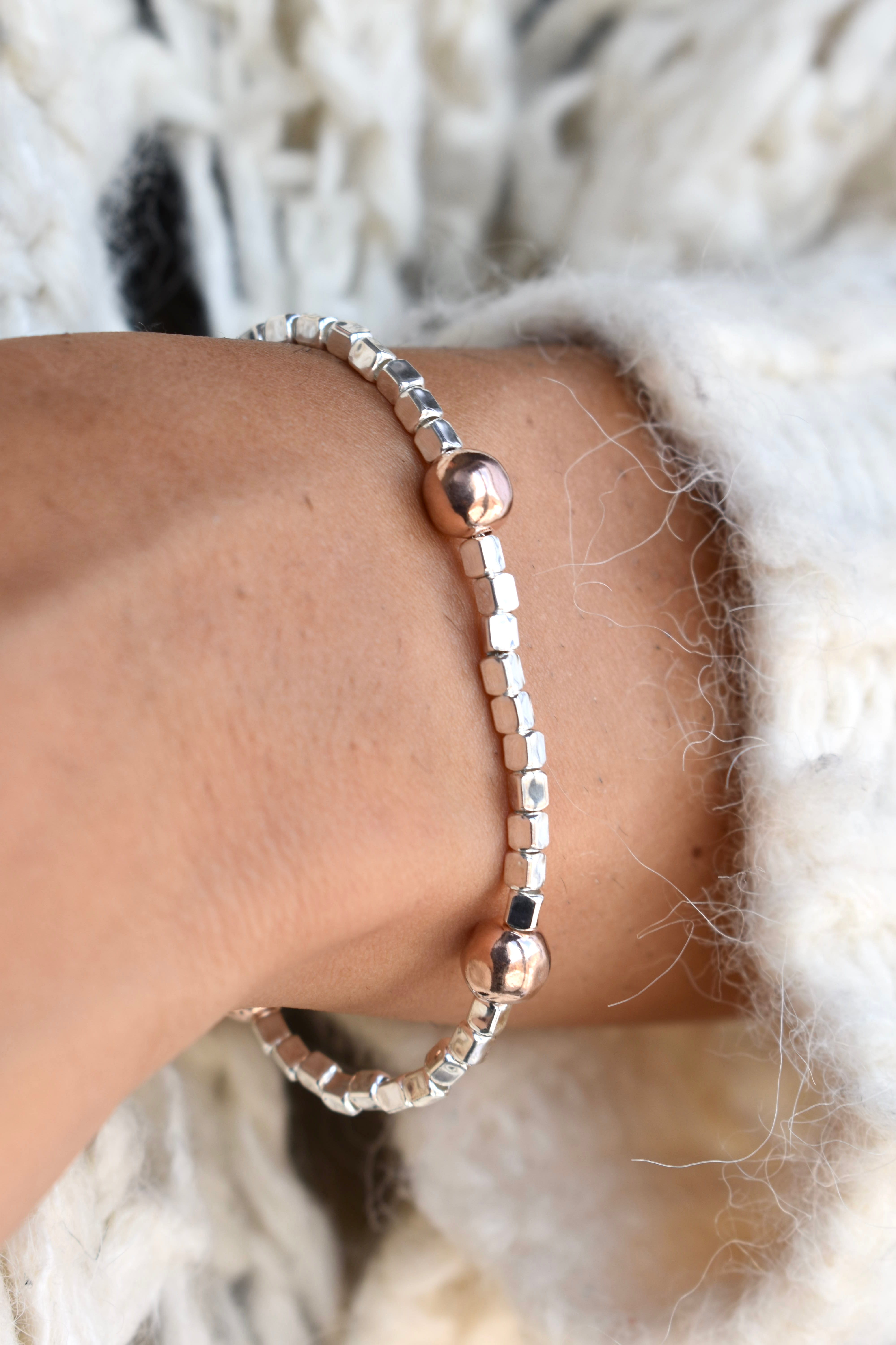 Bracciale Quadrotti e sassolini oro rosa