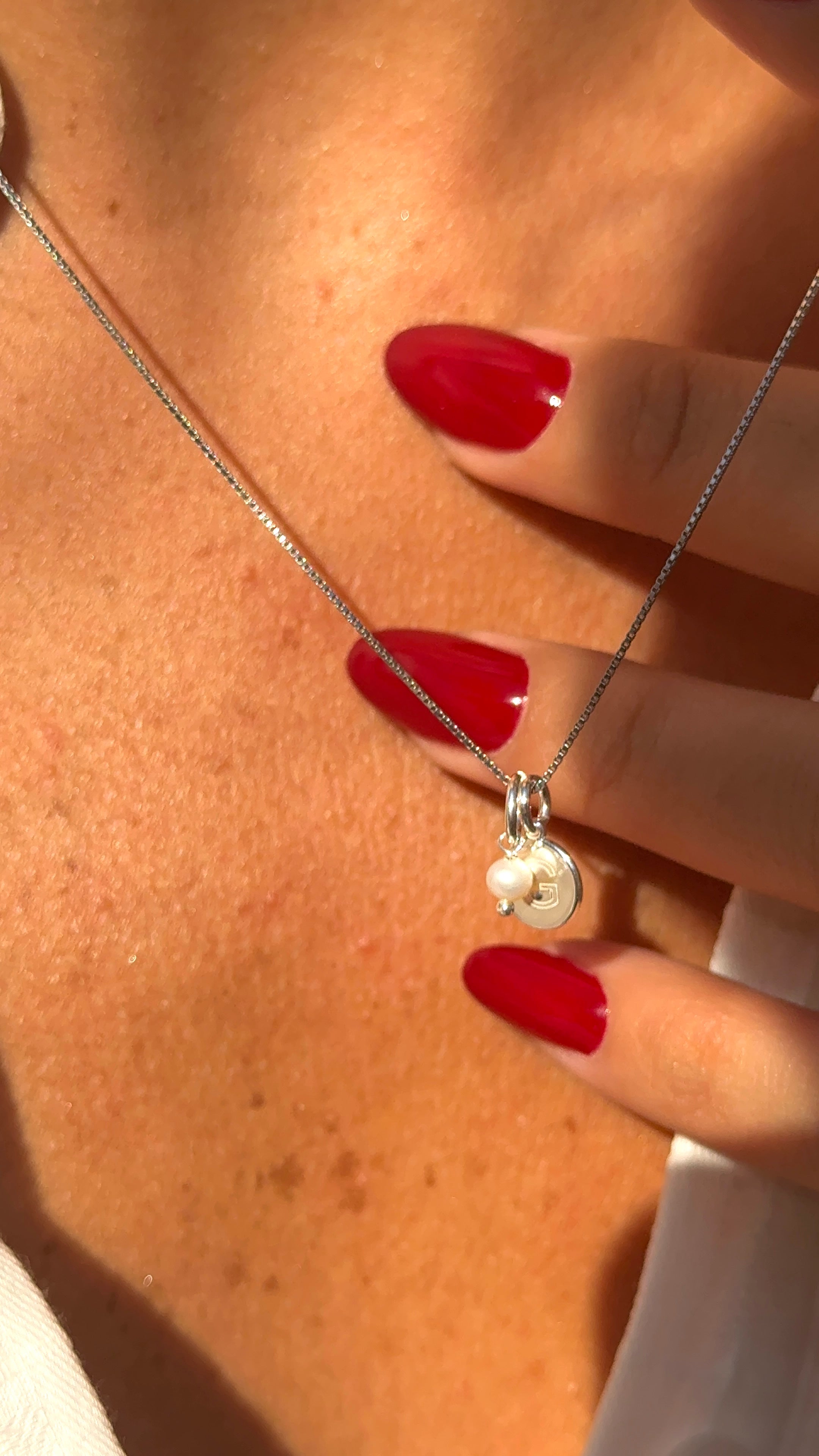 Collana Essential