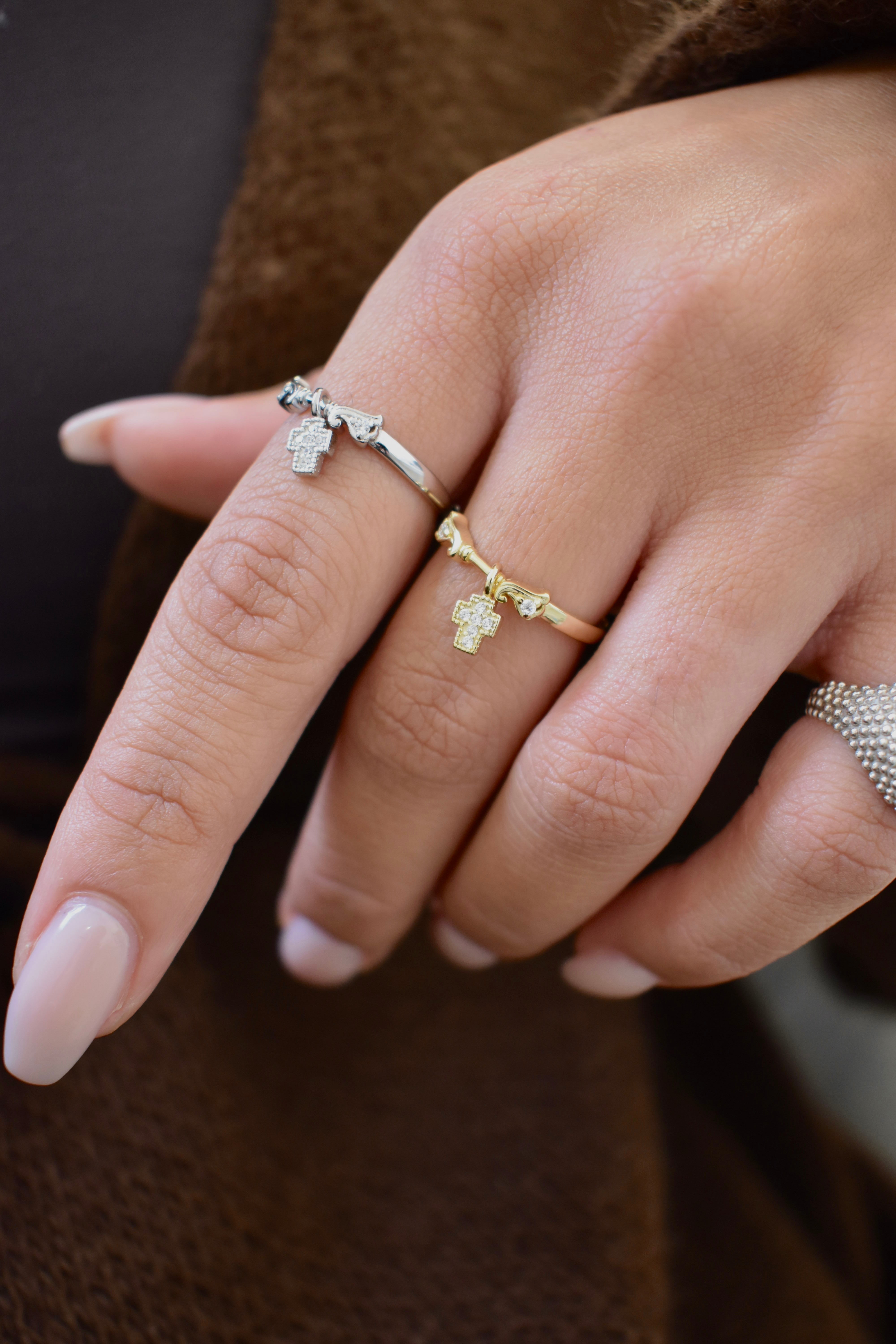 anello charm croce