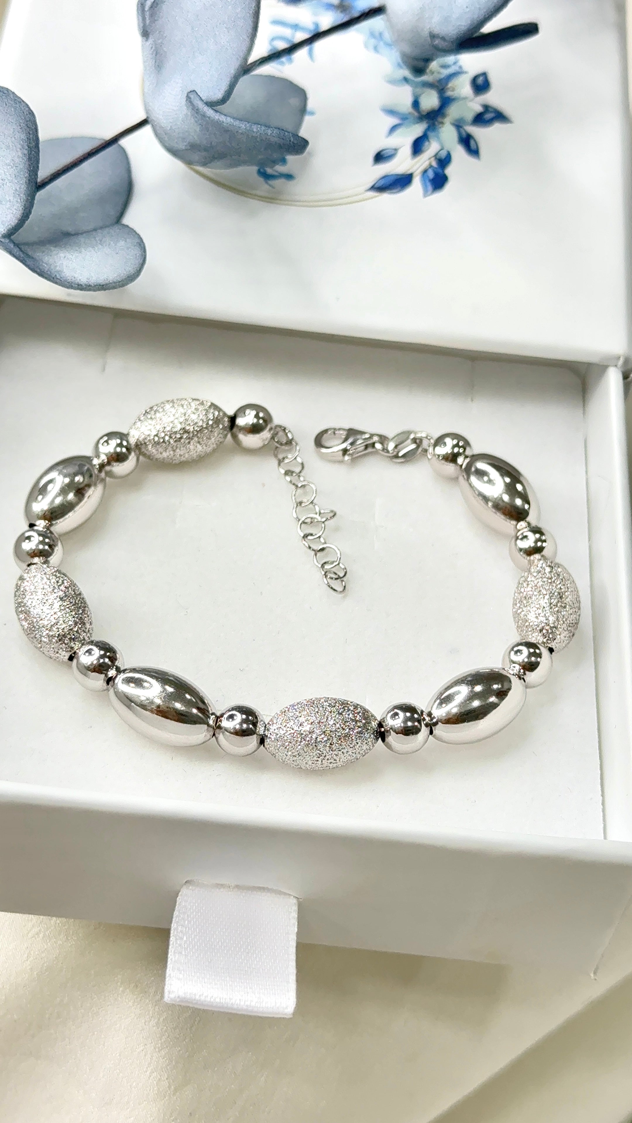 Bracciale sfere ovetti luccicoso