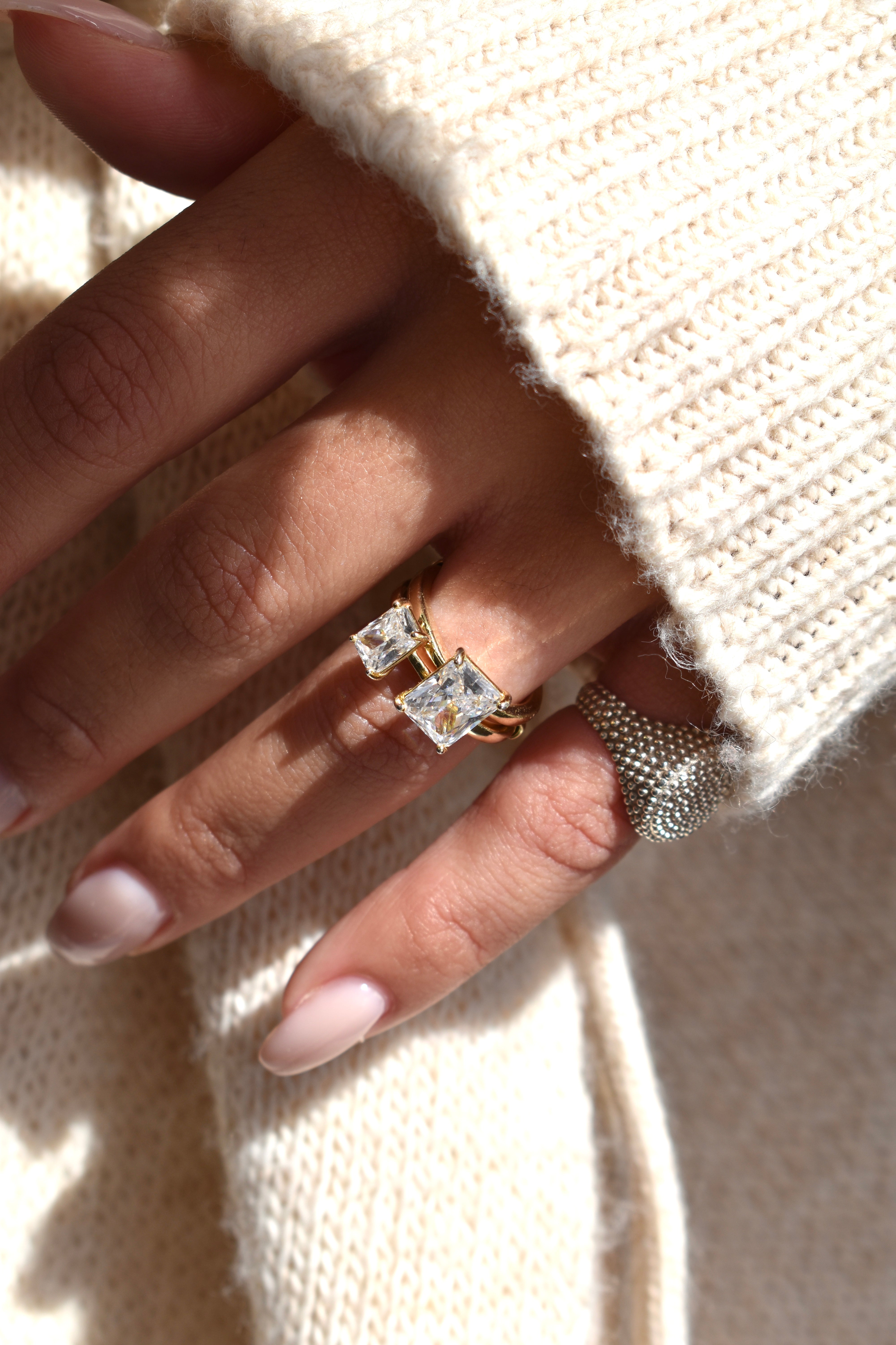 Anello solitario baguette mini