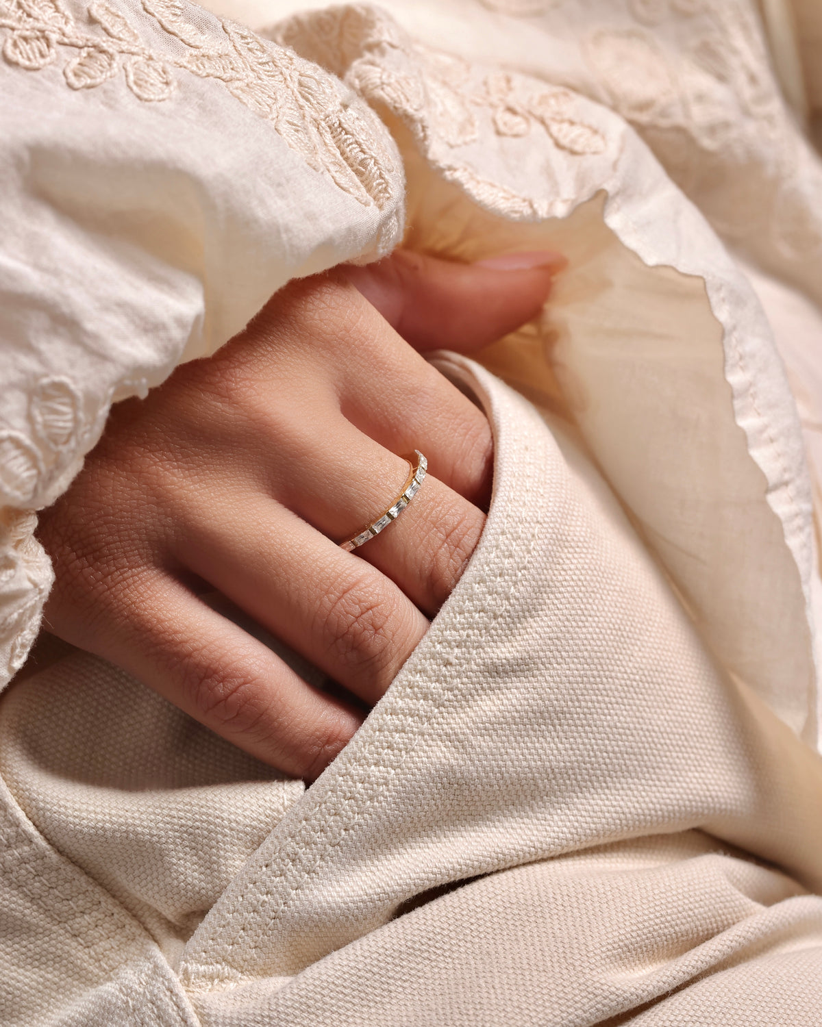 Anello Trama