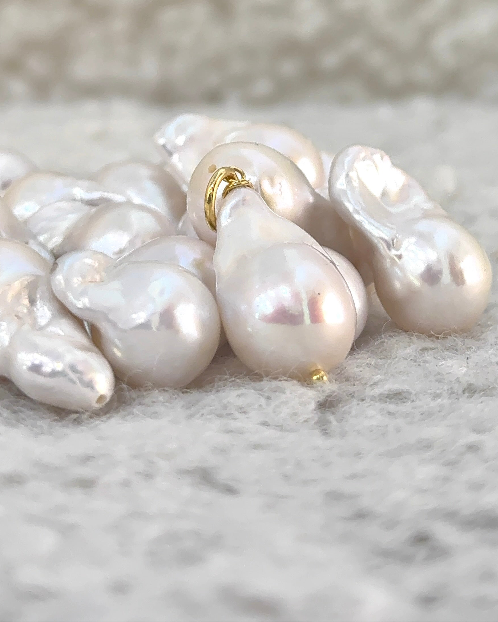 Charm perla Scaramazza