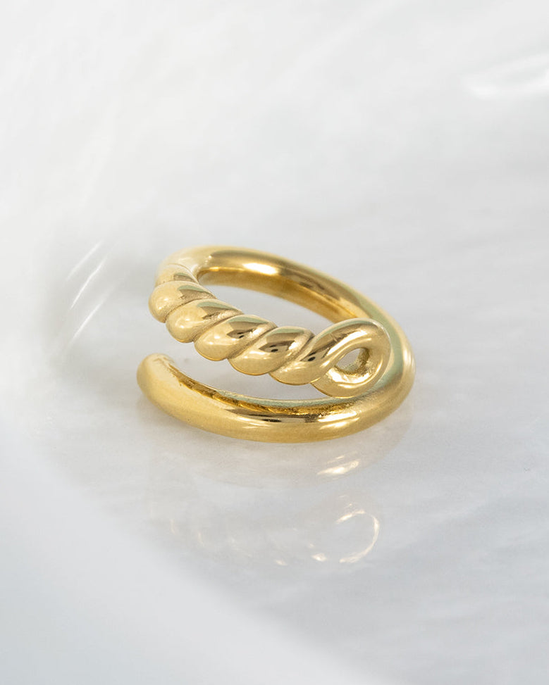 Anello intreccio